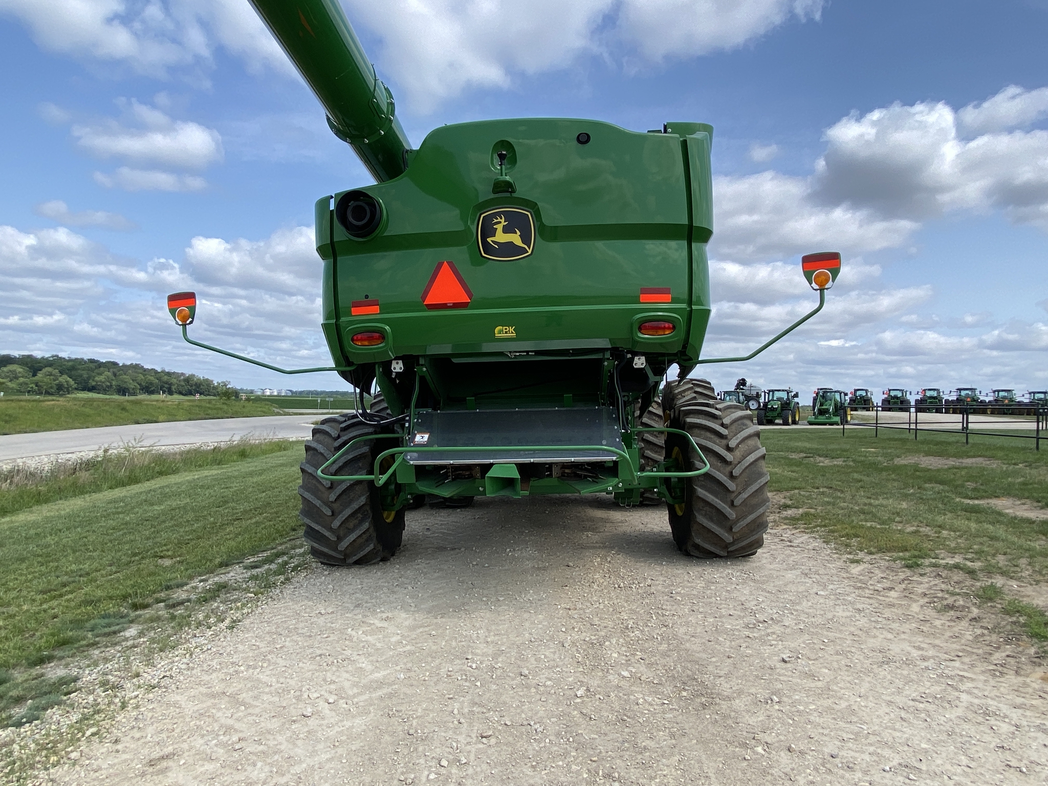 2024 John Deere S780 Image 6