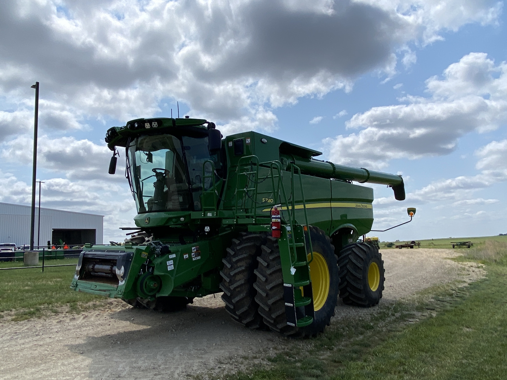 2024 John Deere S780 Image 3
