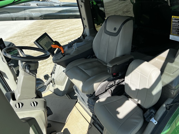 2024 John Deere 800R - Photo35