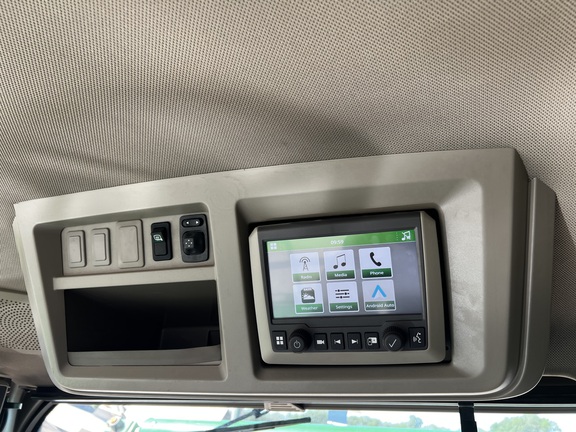 2024 John Deere 800R - Photo37