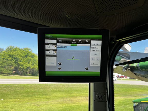 2024 John Deere 800R - Photo48