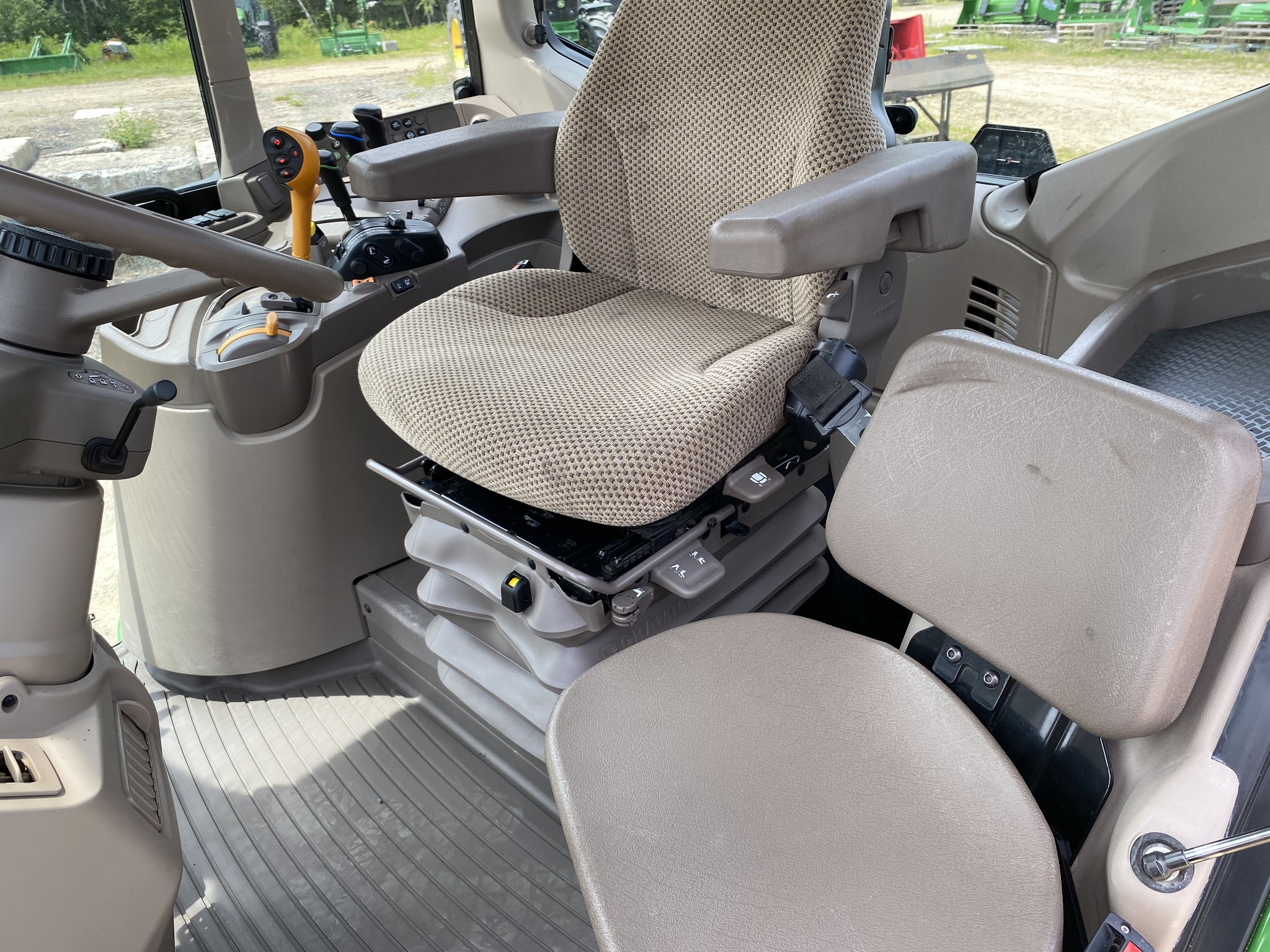 2024 John Deere 6155M Image 10