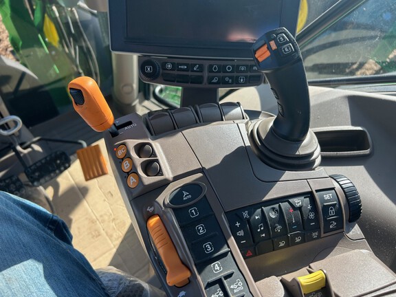 2023 John Deere 6R 155 (10th thumbnail)