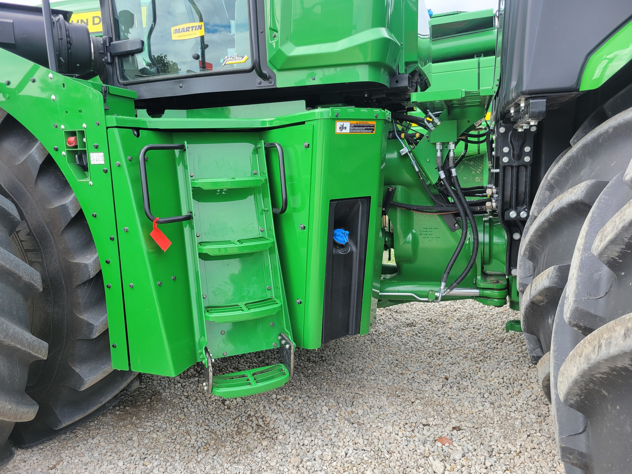  2024 John Deere 9R 640 at Heritage Tractor in Roanoke, IL