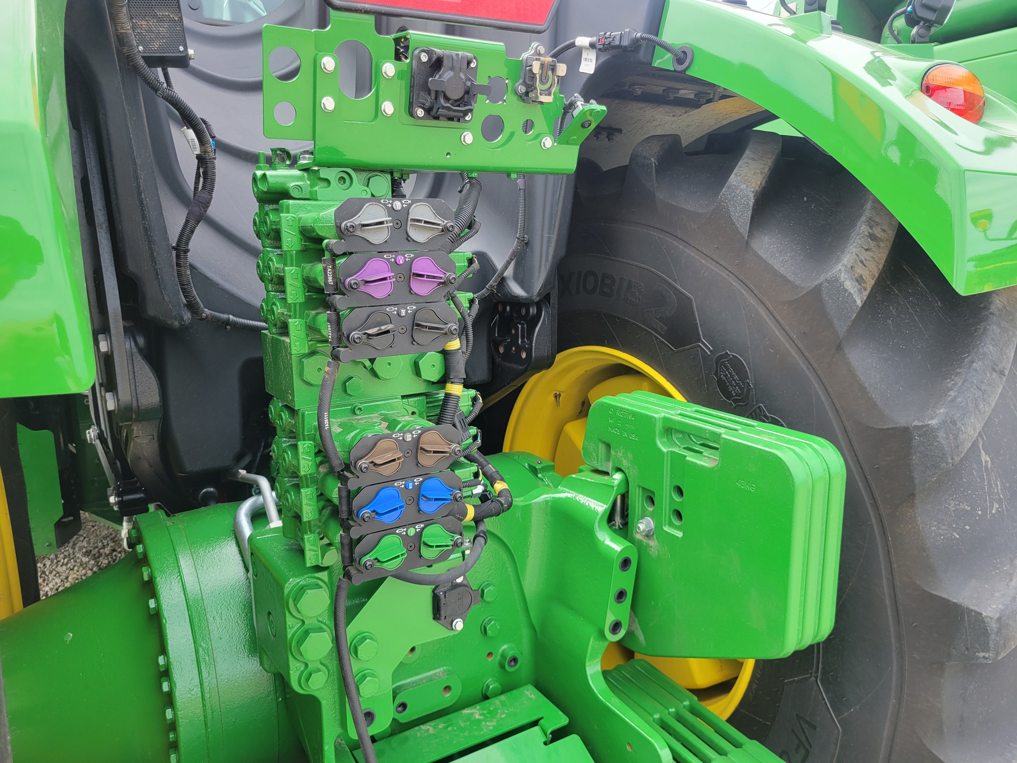  2024 John Deere 9R 640 at Heritage Tractor in Roanoke, IL