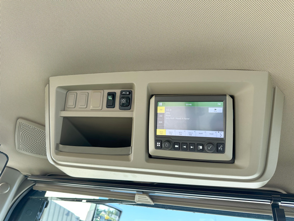 2024 John-Deere 9RX 640