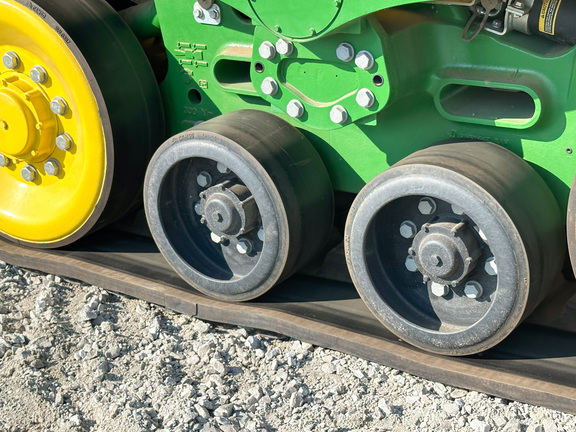 2024 John-Deere 9RX 640