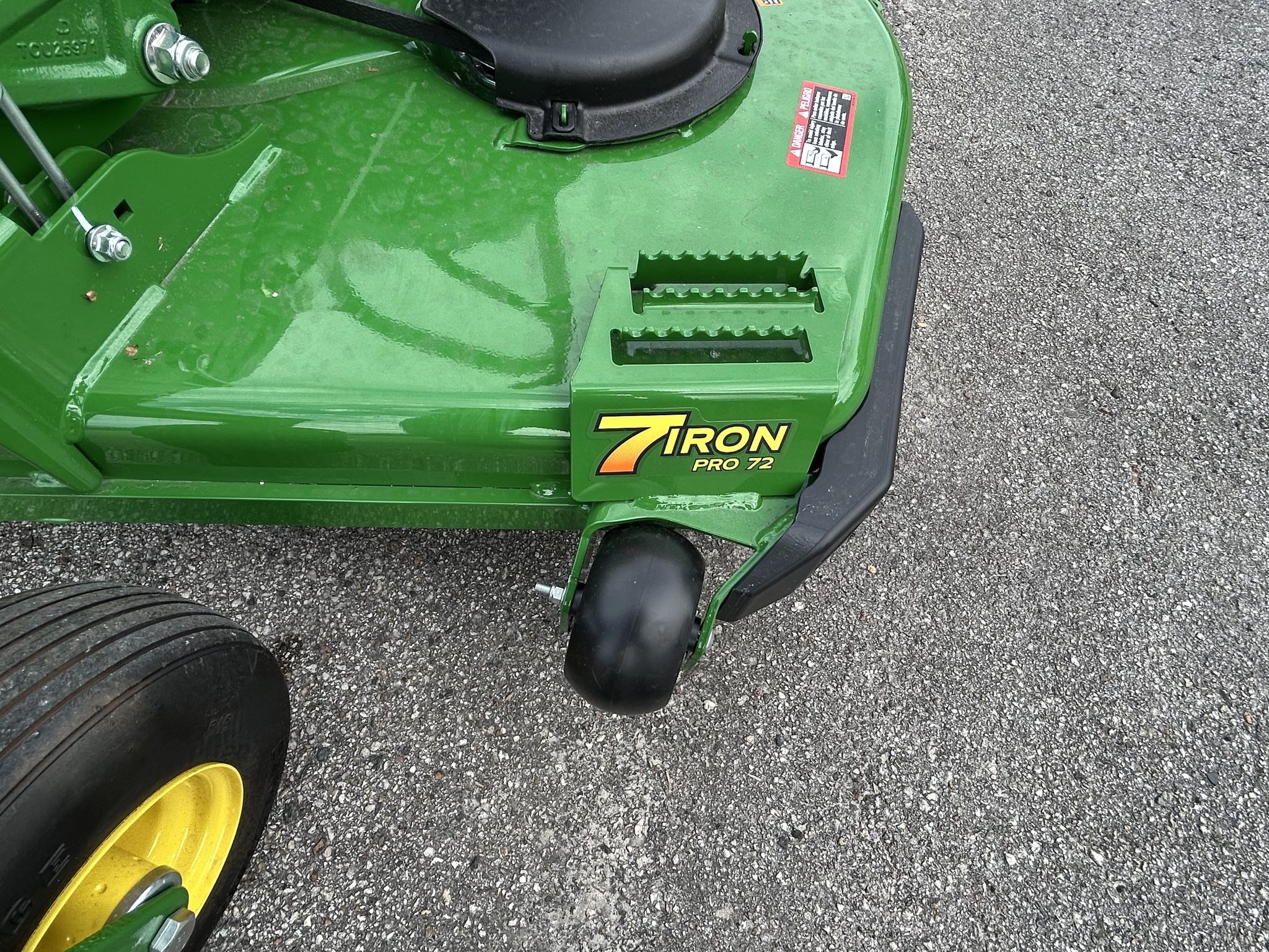 2025 John Deere Z970R Image 7