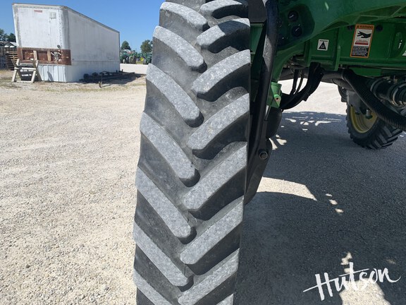 Photo of 2023 John Deere 412R