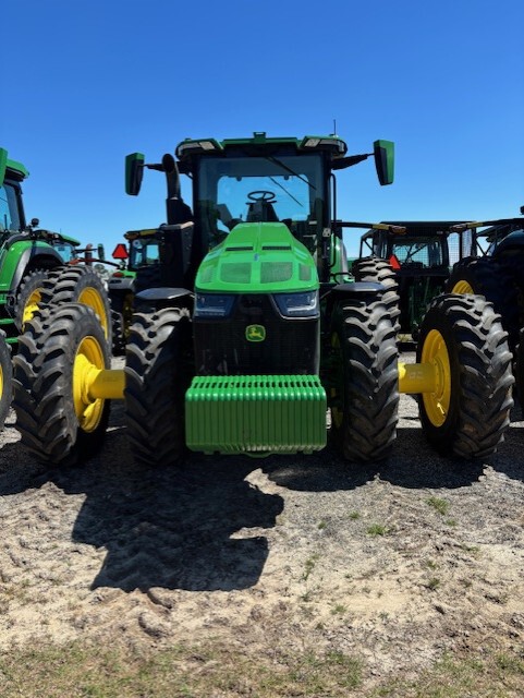 2022 John Deere 8R 370 Image 2