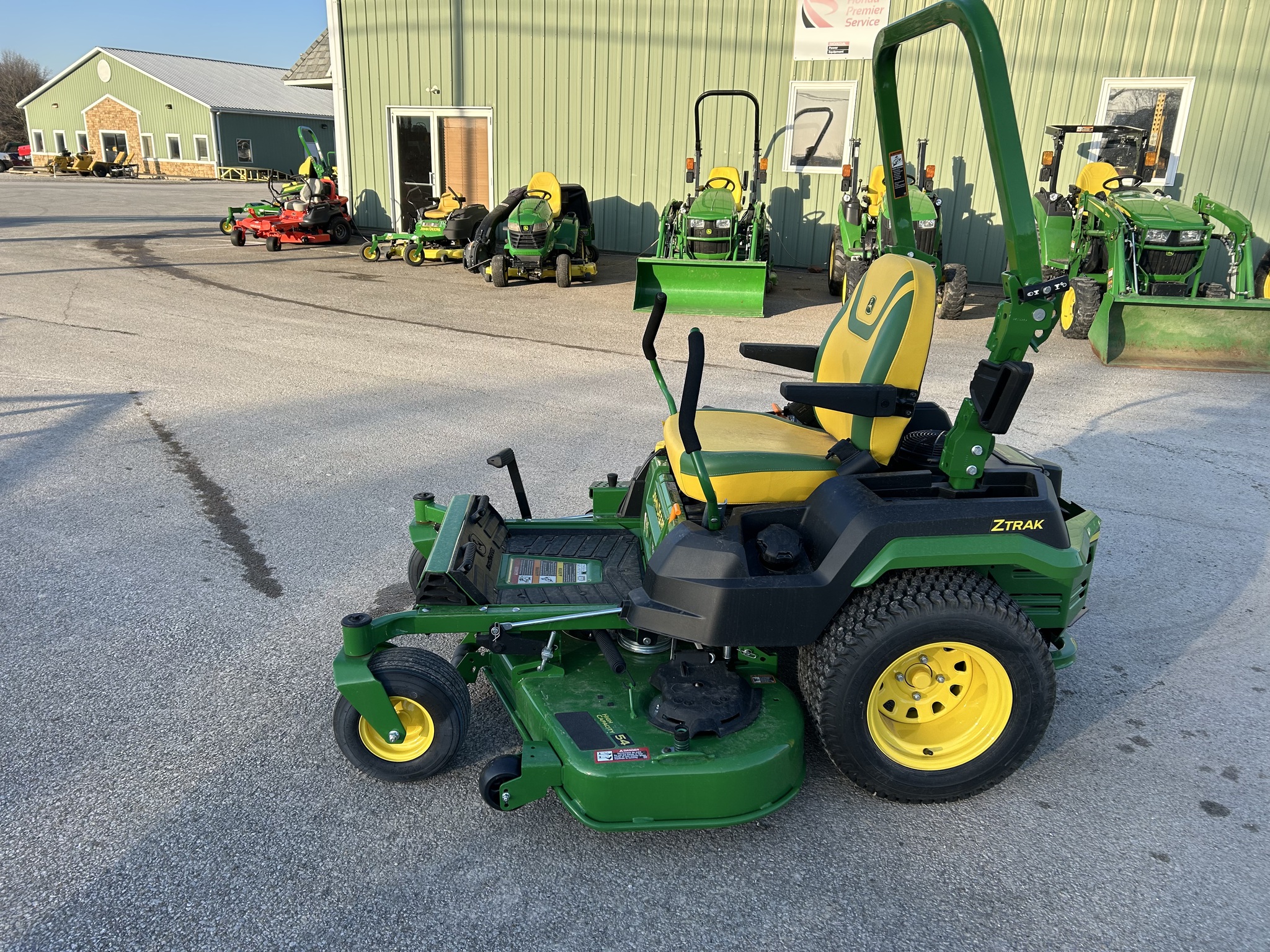 2024 John Deere Z530R Image 2