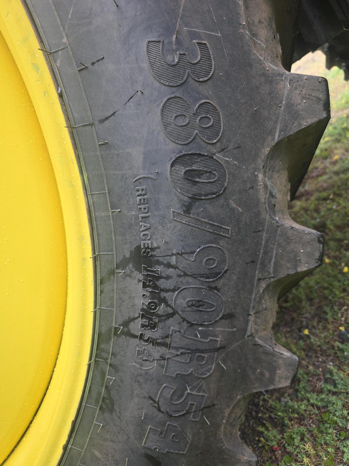 2014 John Deere 7270R Image 13