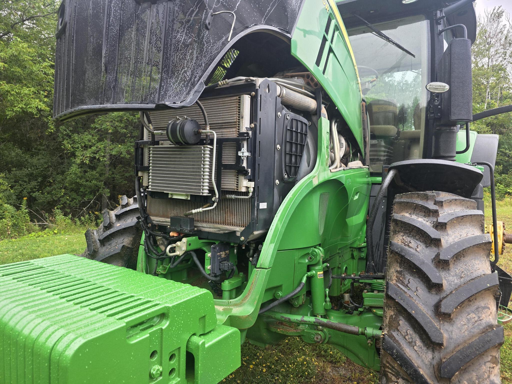 2014 John Deere 7270R Image 2
