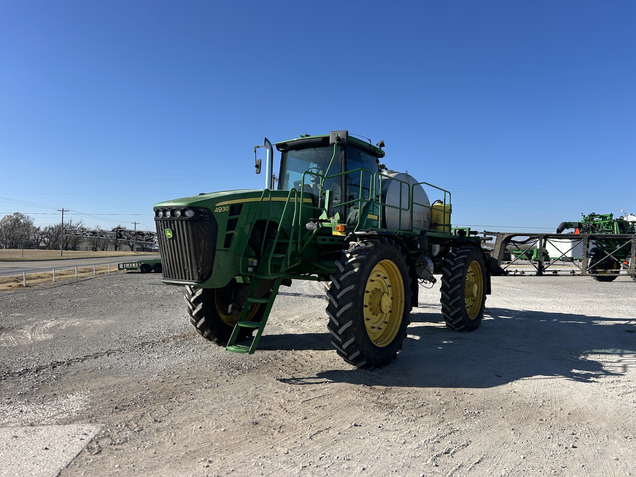 2009 John Deere 4930 Image 2