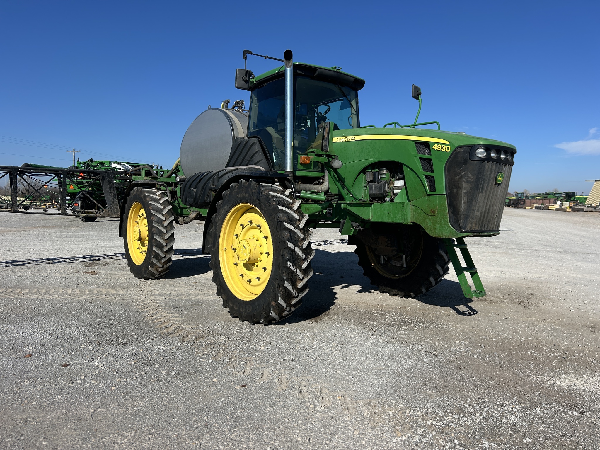 2009 John Deere 4930 Image 16