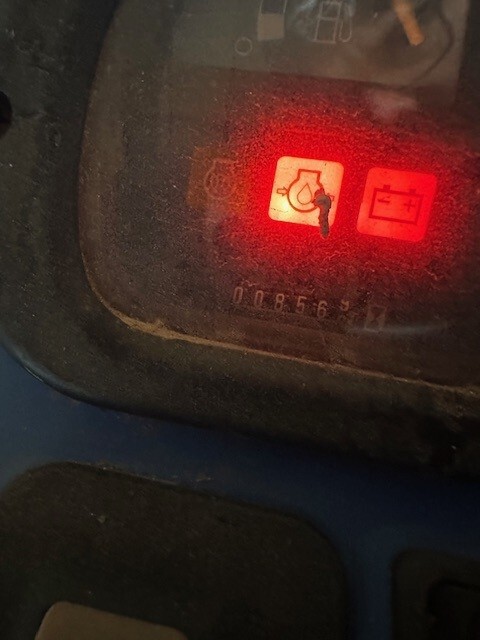  2004 New Holland TC33DA at Heritage Tractor in Freeport, IL