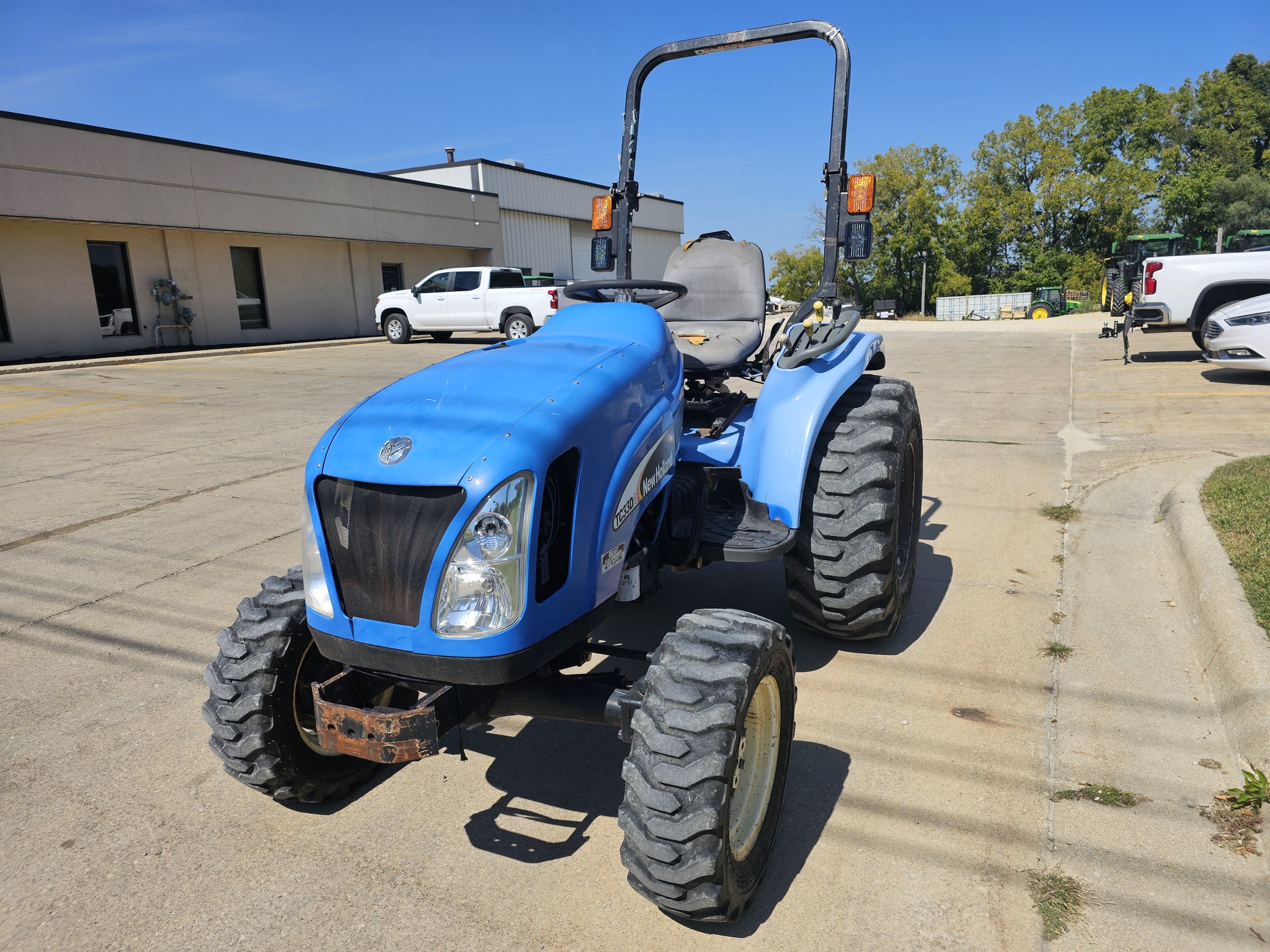  2004 New Holland TC33DA at Heritage Tractor in Freeport, IL
