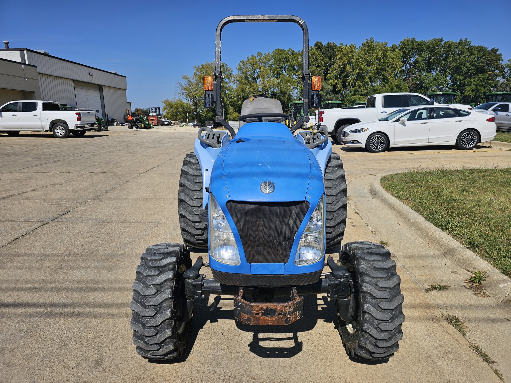  2004 New Holland TC33DA at Heritage Tractor in Freeport, IL