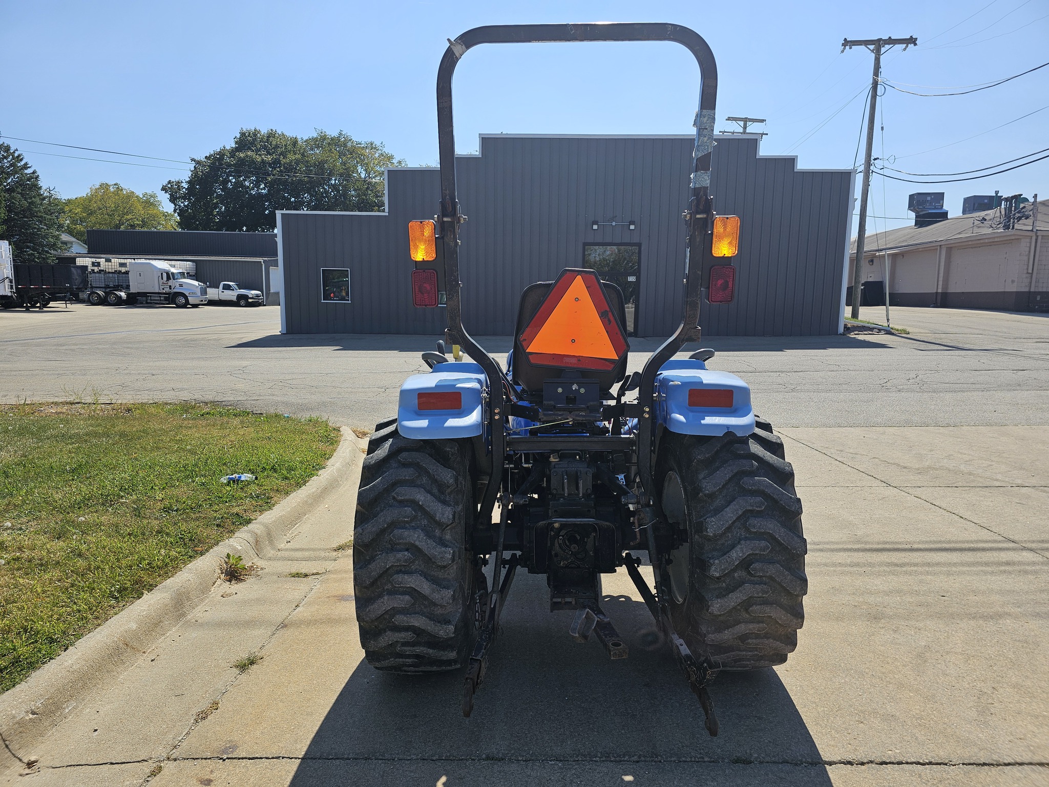  2004 New Holland TC33DA at Heritage Tractor in Freeport, IL