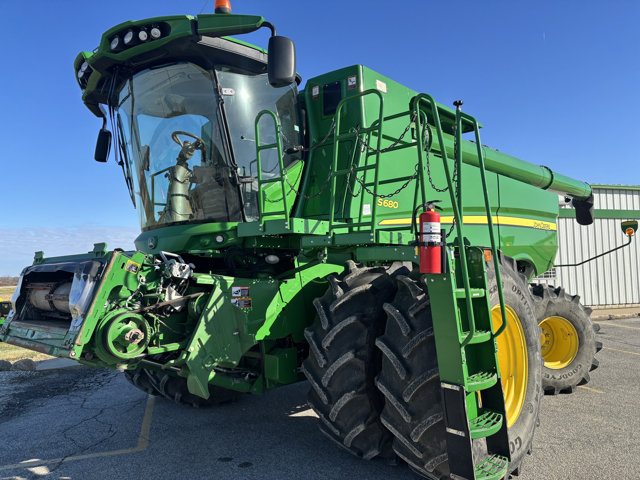 2014 John Deere S680 Image 1
