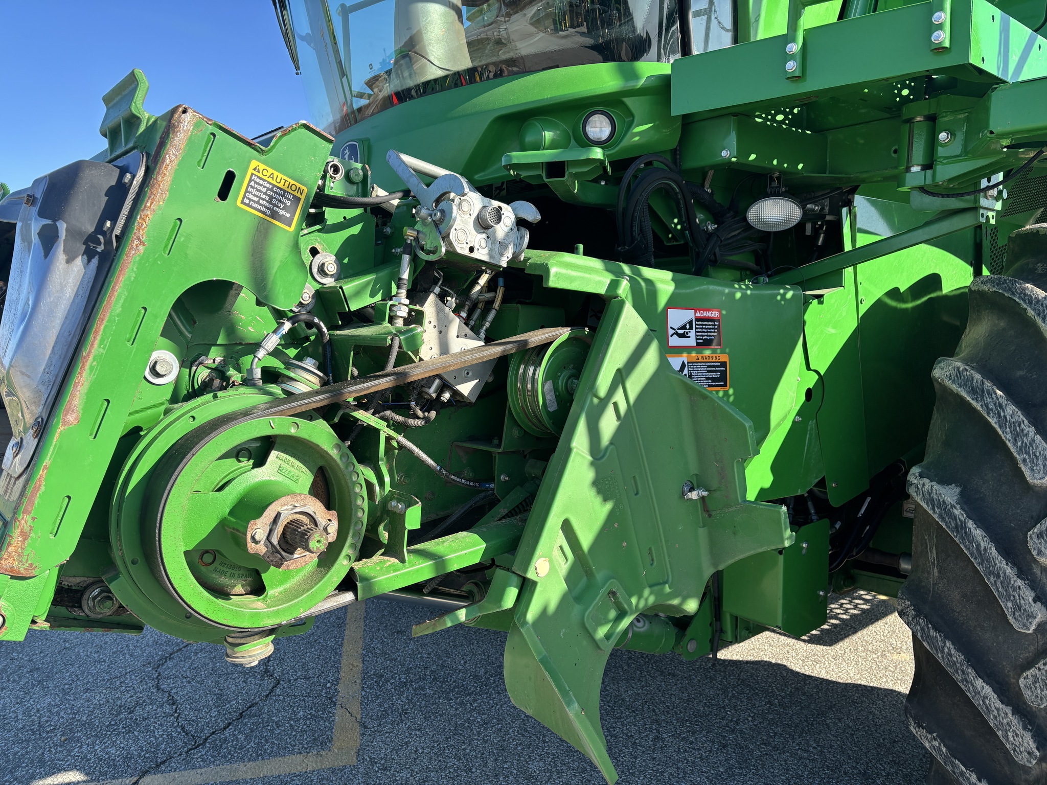 2014 John Deere S680 Image 18
