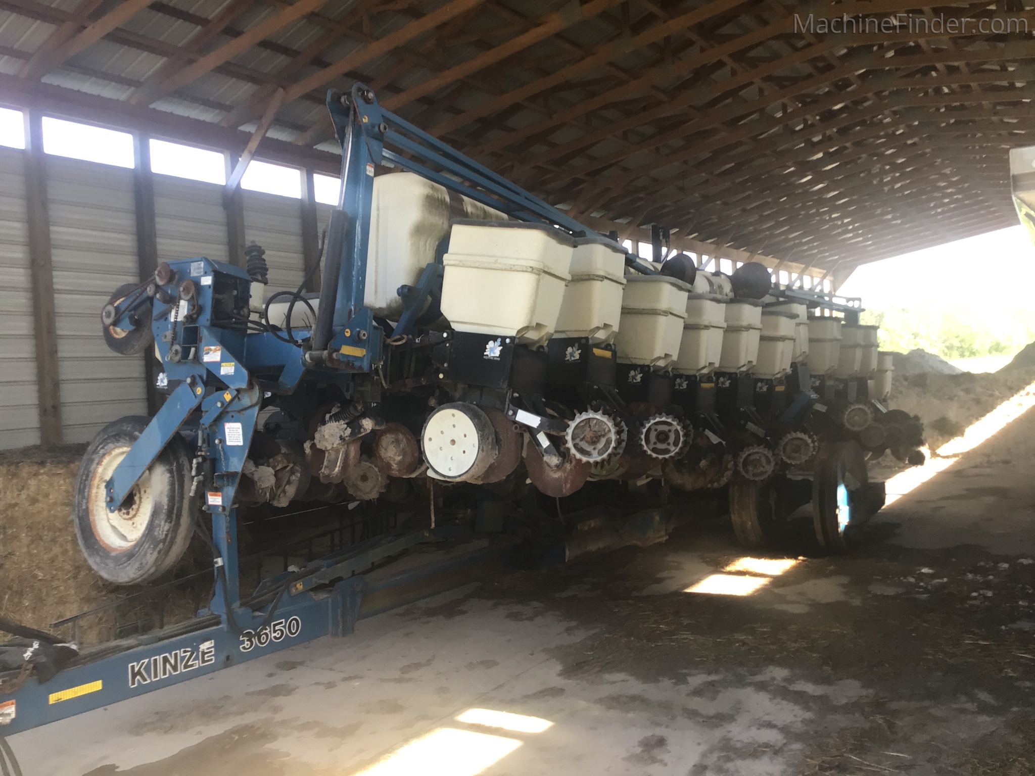 Kinze 3650 | Planters: Drawn | MachineFinder