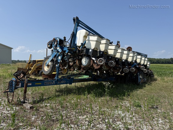 Kinze 3650 | Planters: Drawn | MachineFinder