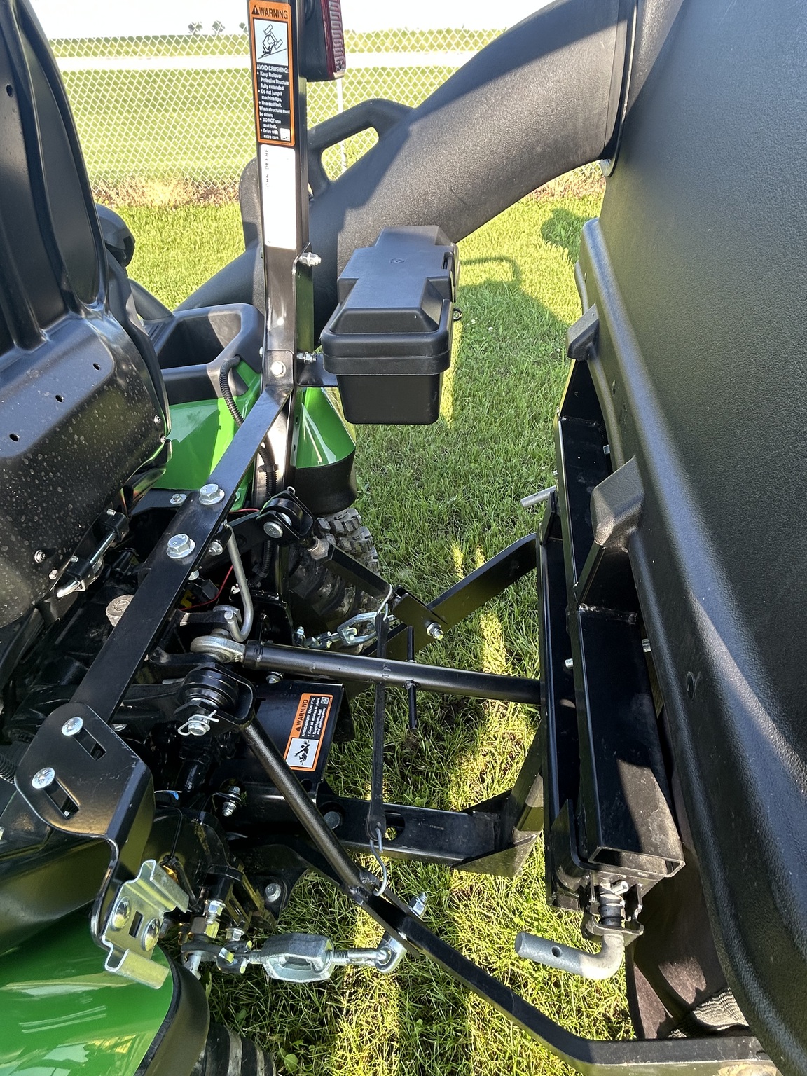 2023 John Deere 1025R Image 6