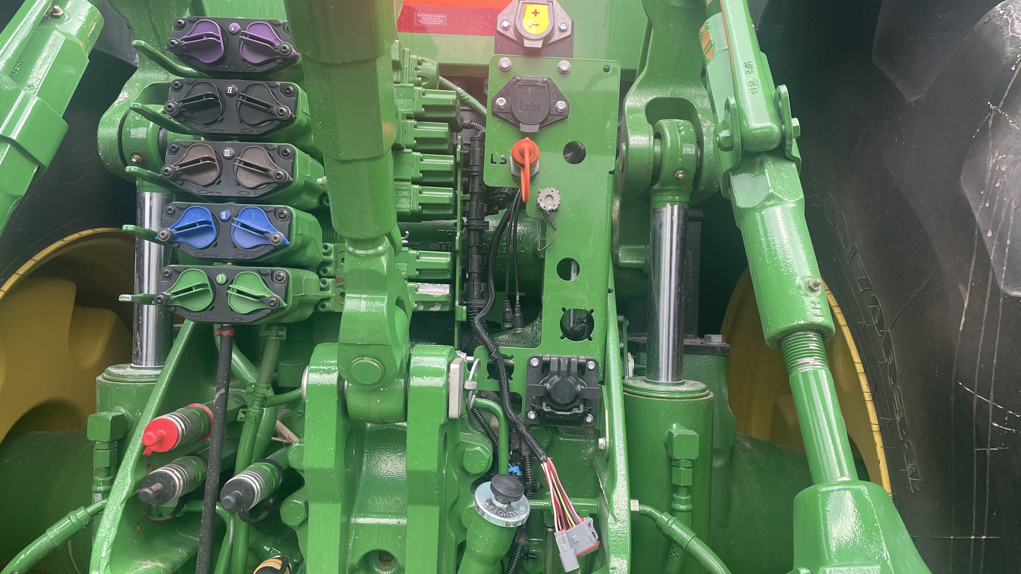 2022 John Deere 8R 340 Image 14