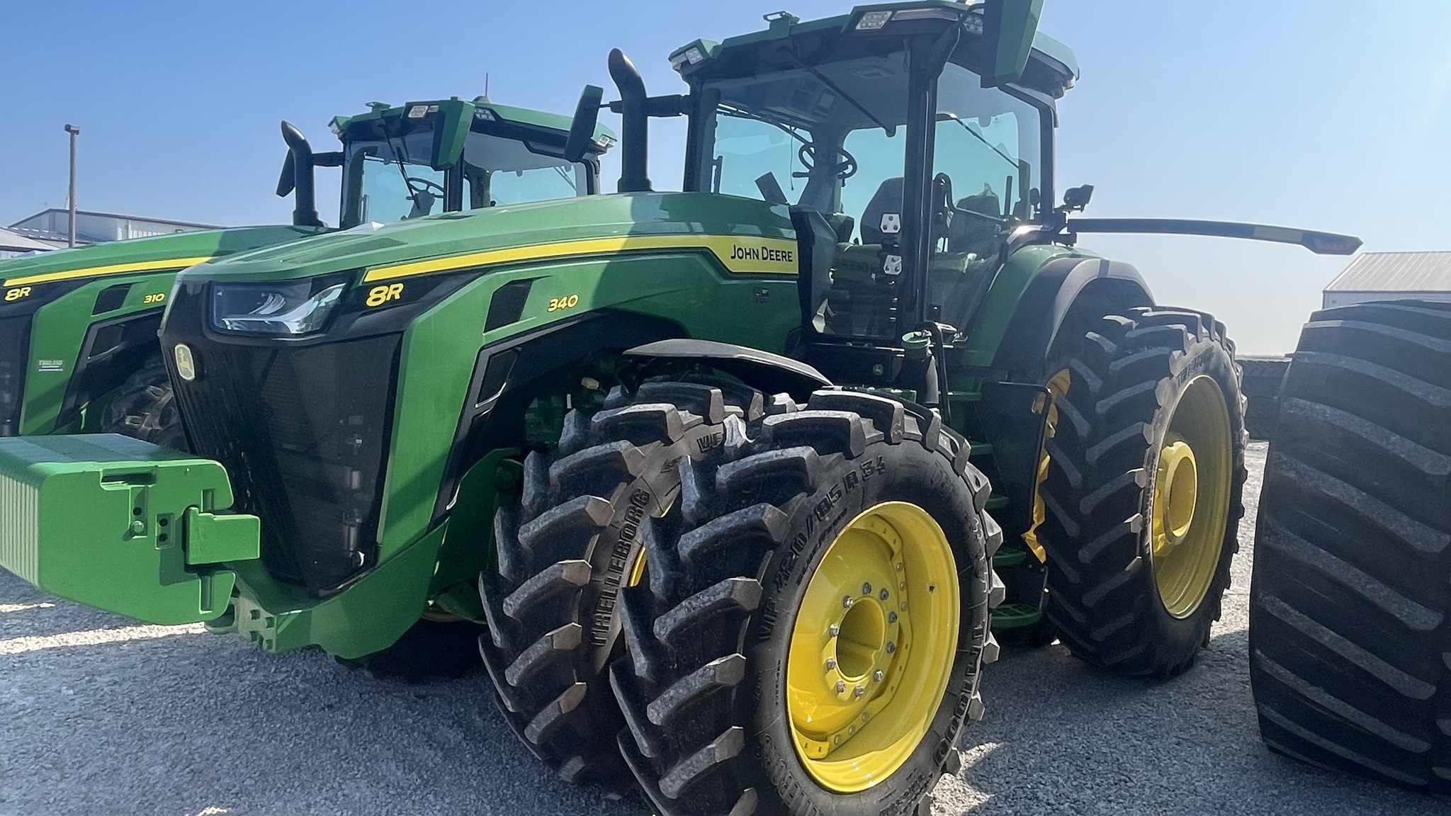 2022 John Deere 8R 340 Image 1