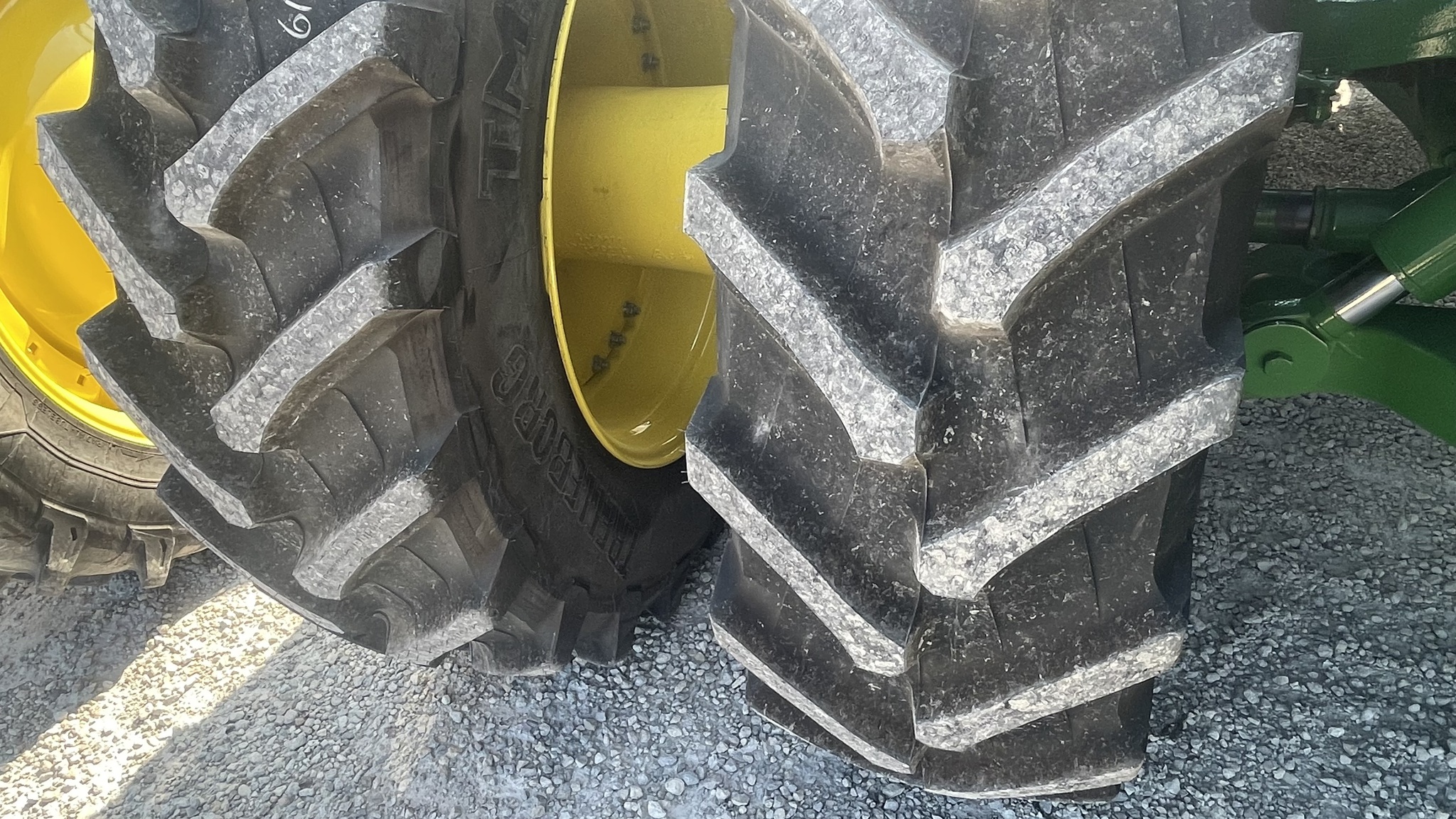 2022 John Deere 8R 340 Image 16