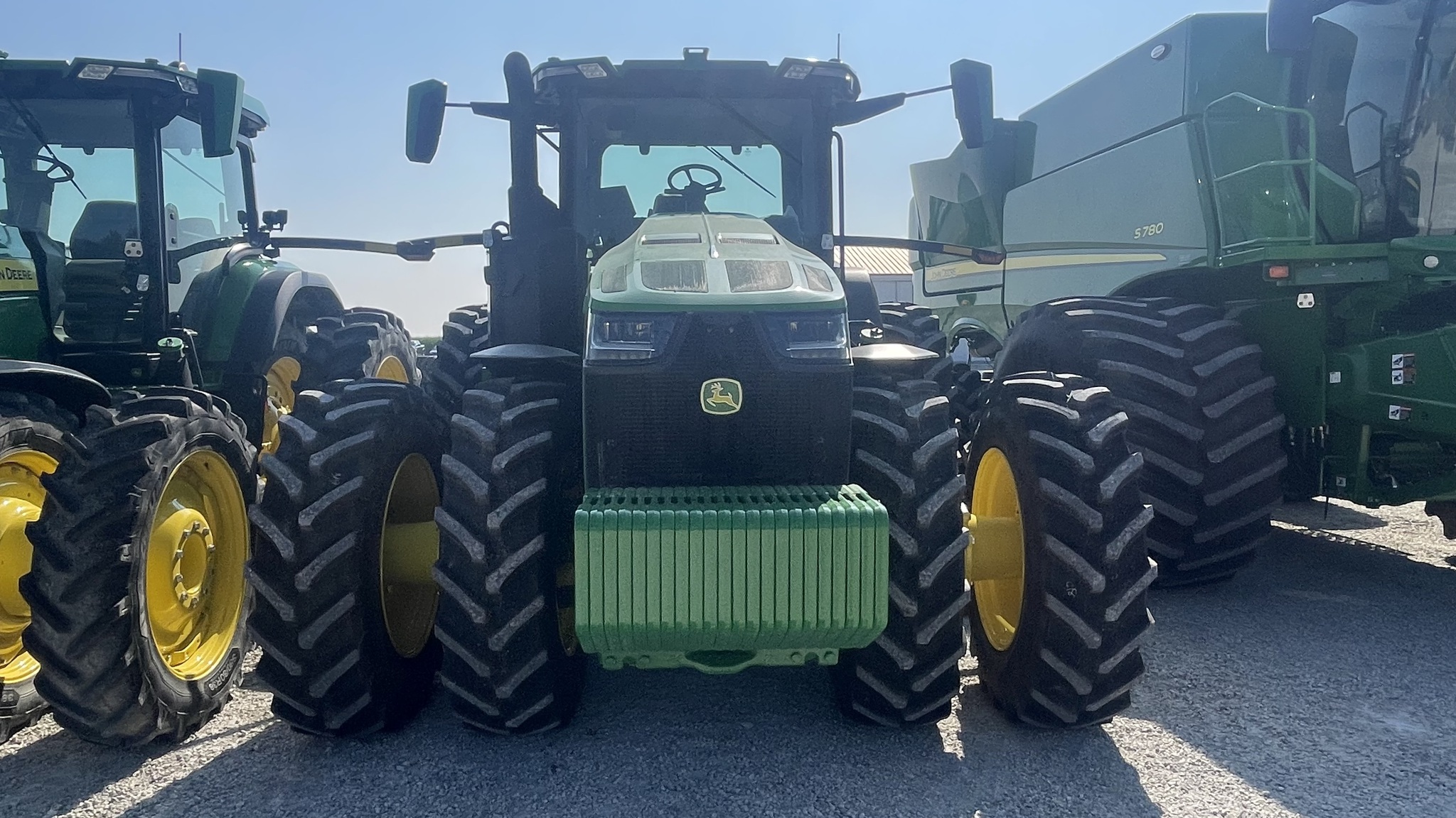 2022 John Deere 8R 340 Image 3
