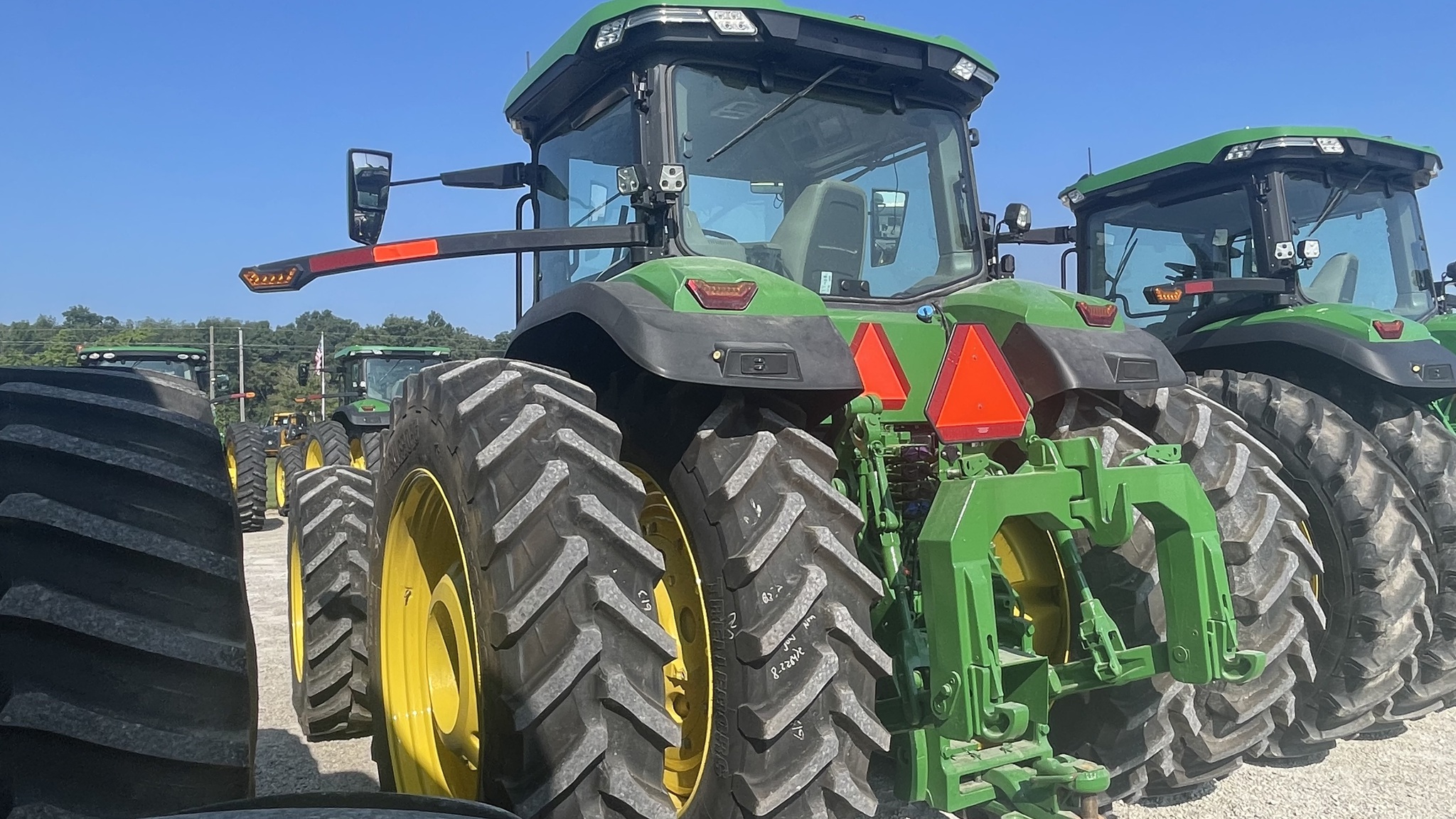 2022 John Deere 8R 340 Image 6