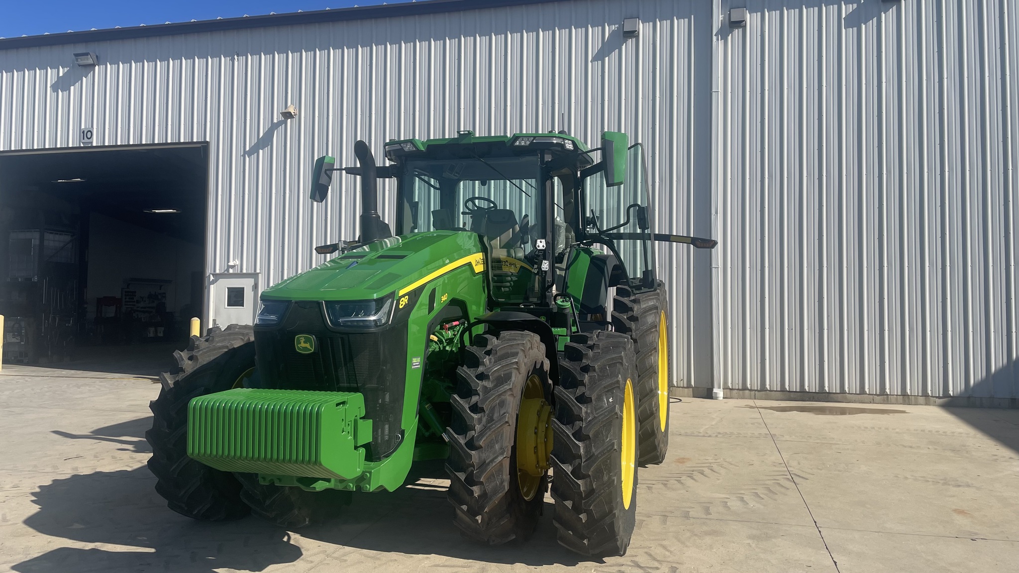 2022 John Deere 8R 340 Image 4