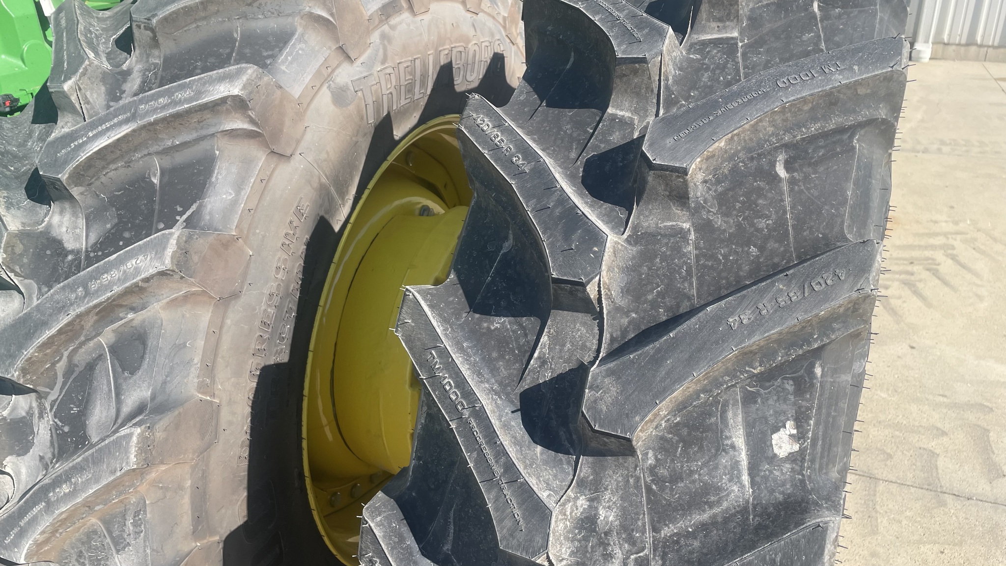 2022 John Deere 8R 340 Image 34