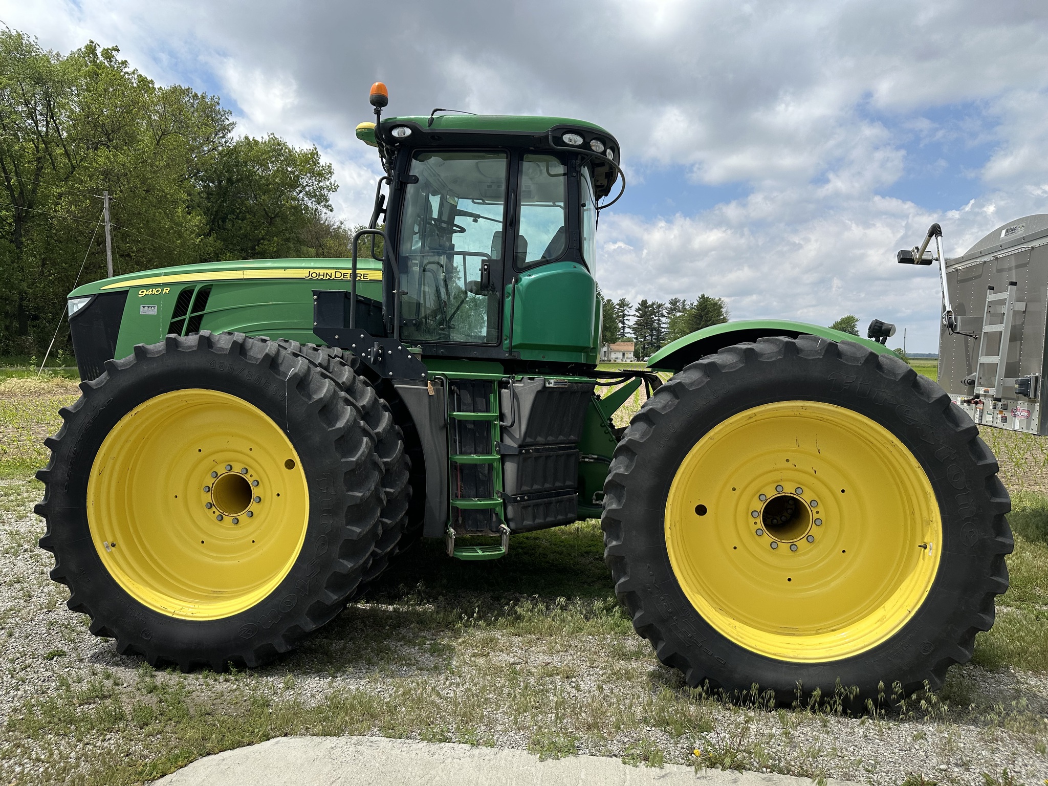 2012 John Deere 9410R Image 6