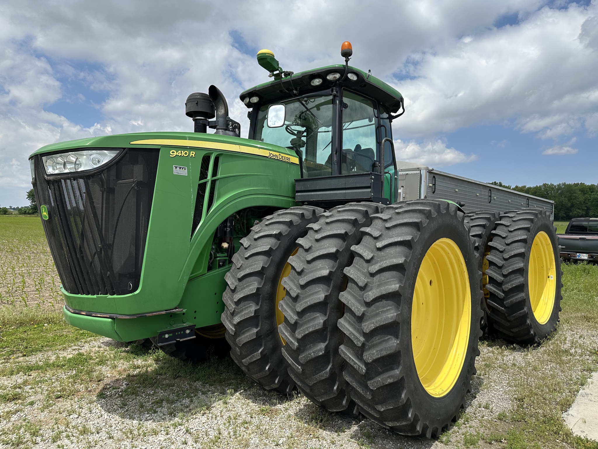 2012 John Deere 9410R Image 8