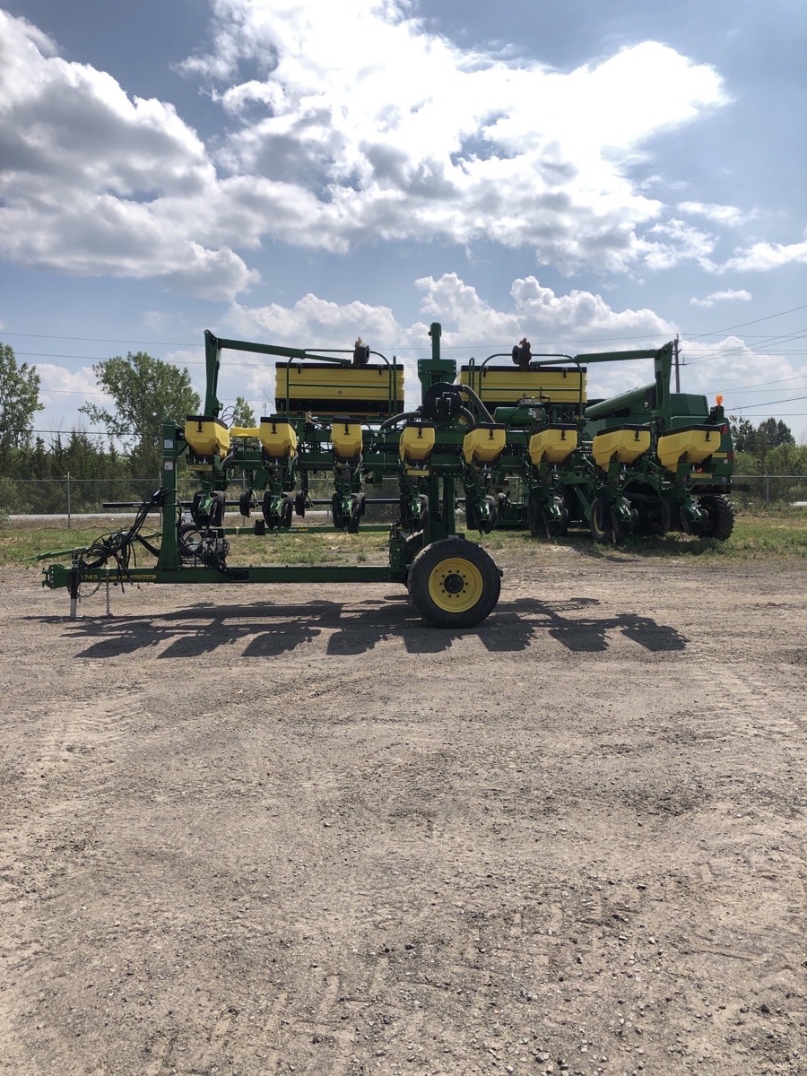 2022 John Deere 1745 Image 2