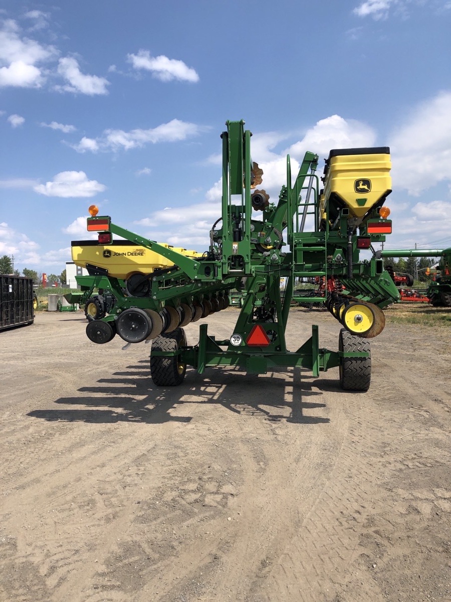 2022 John Deere 1745 Image 3
