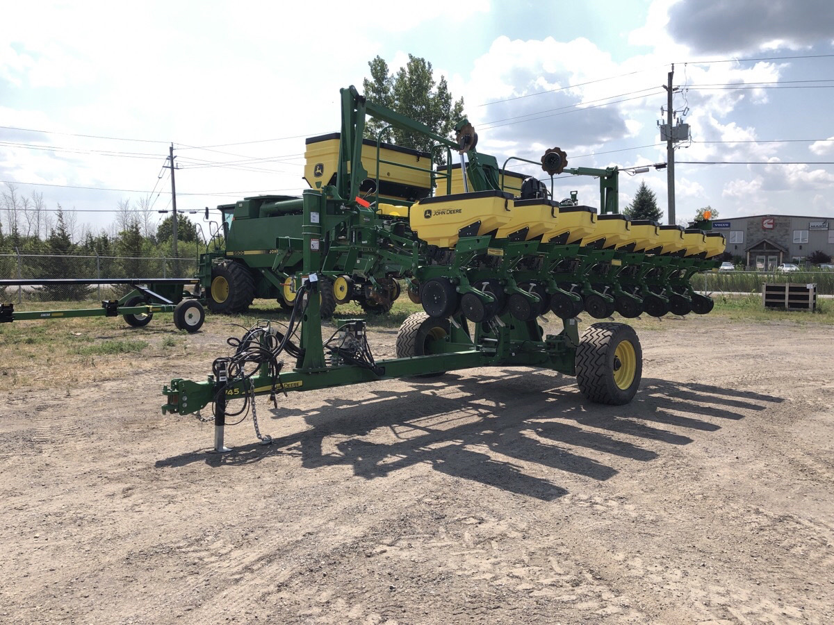 2022 John Deere 1745 Image 6