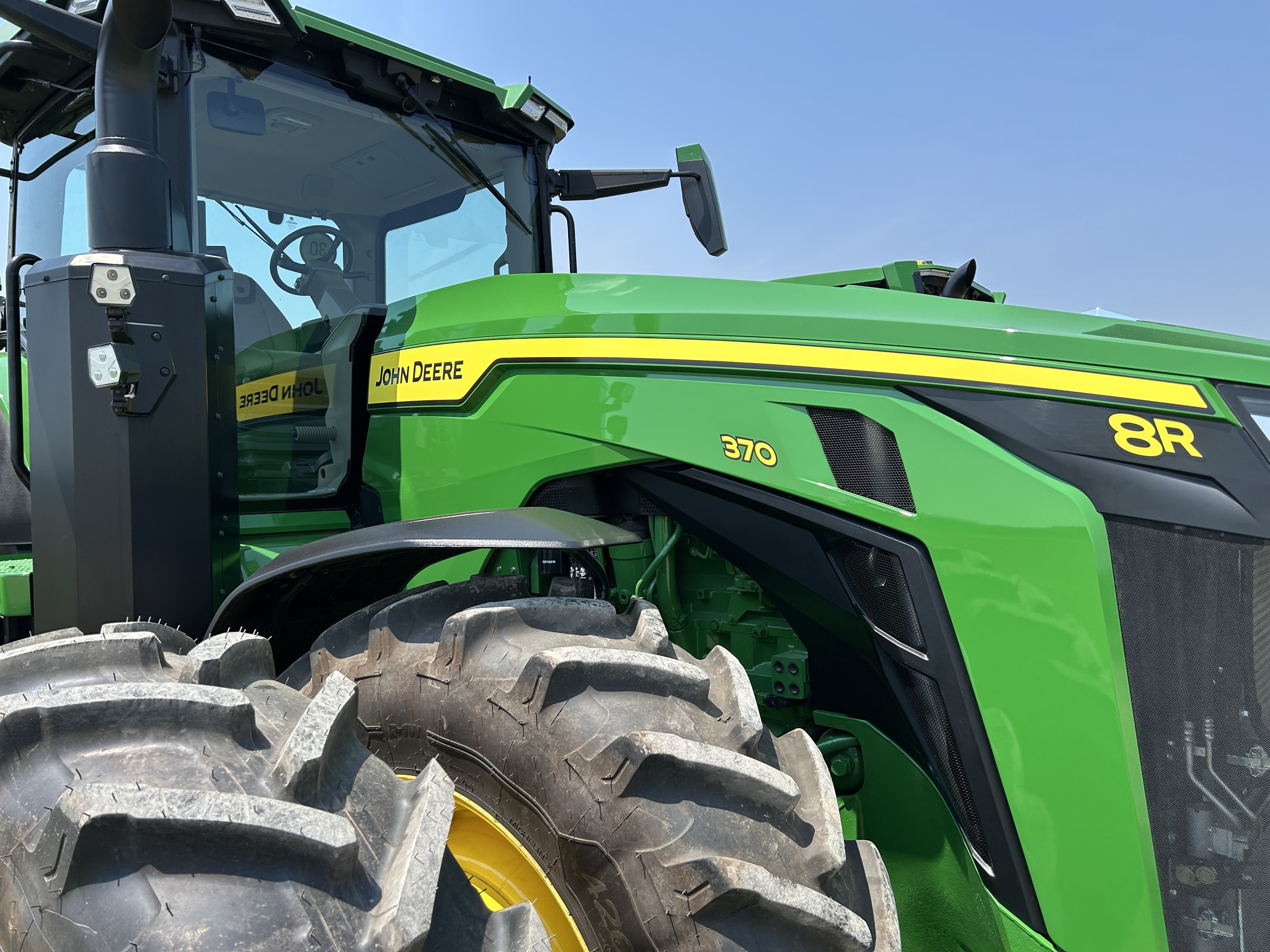  2024 John Deere 8R 370 at Heritage Tractor in Lexington, IL