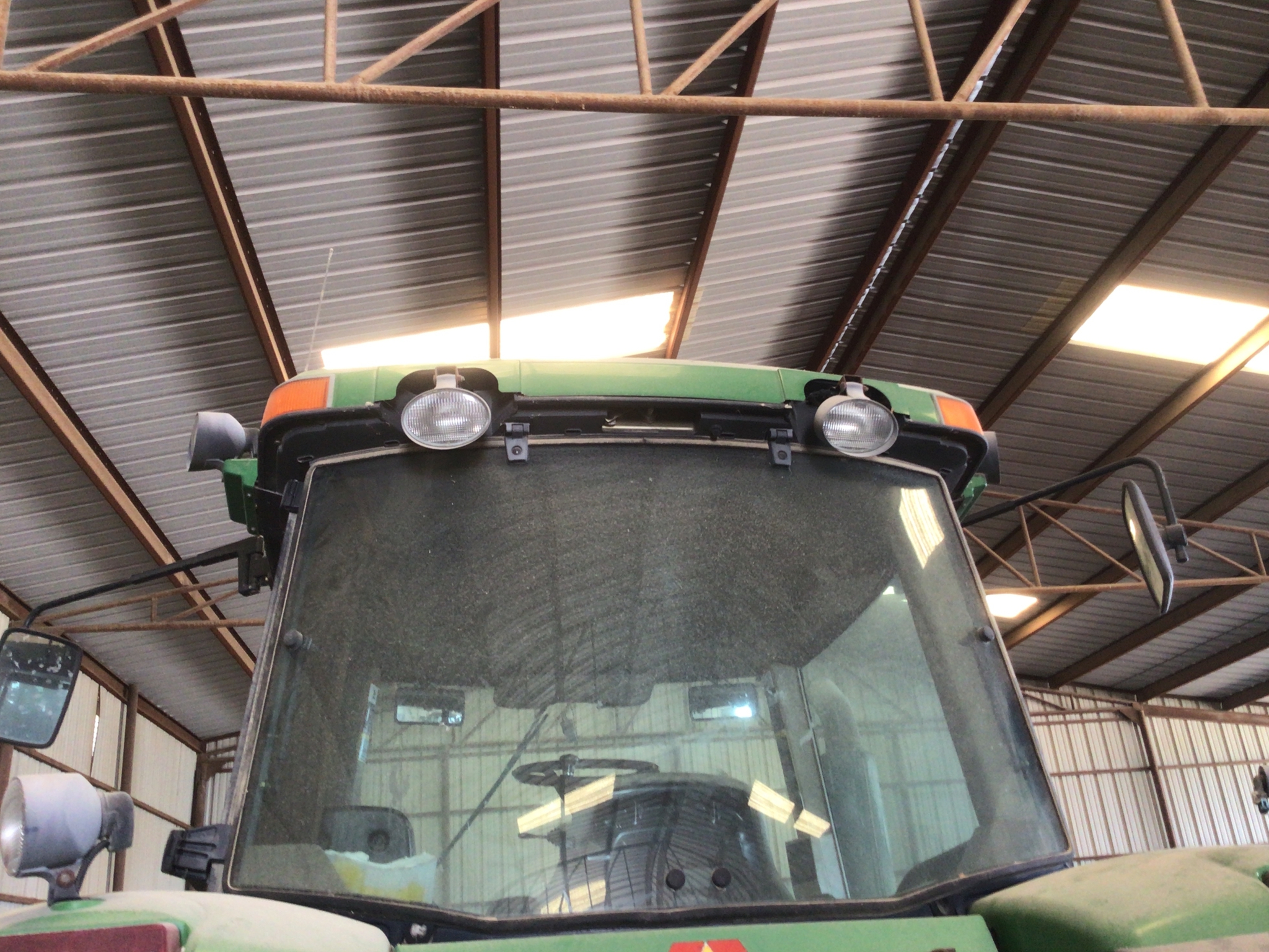 2002 John Deere 8520 Image 5