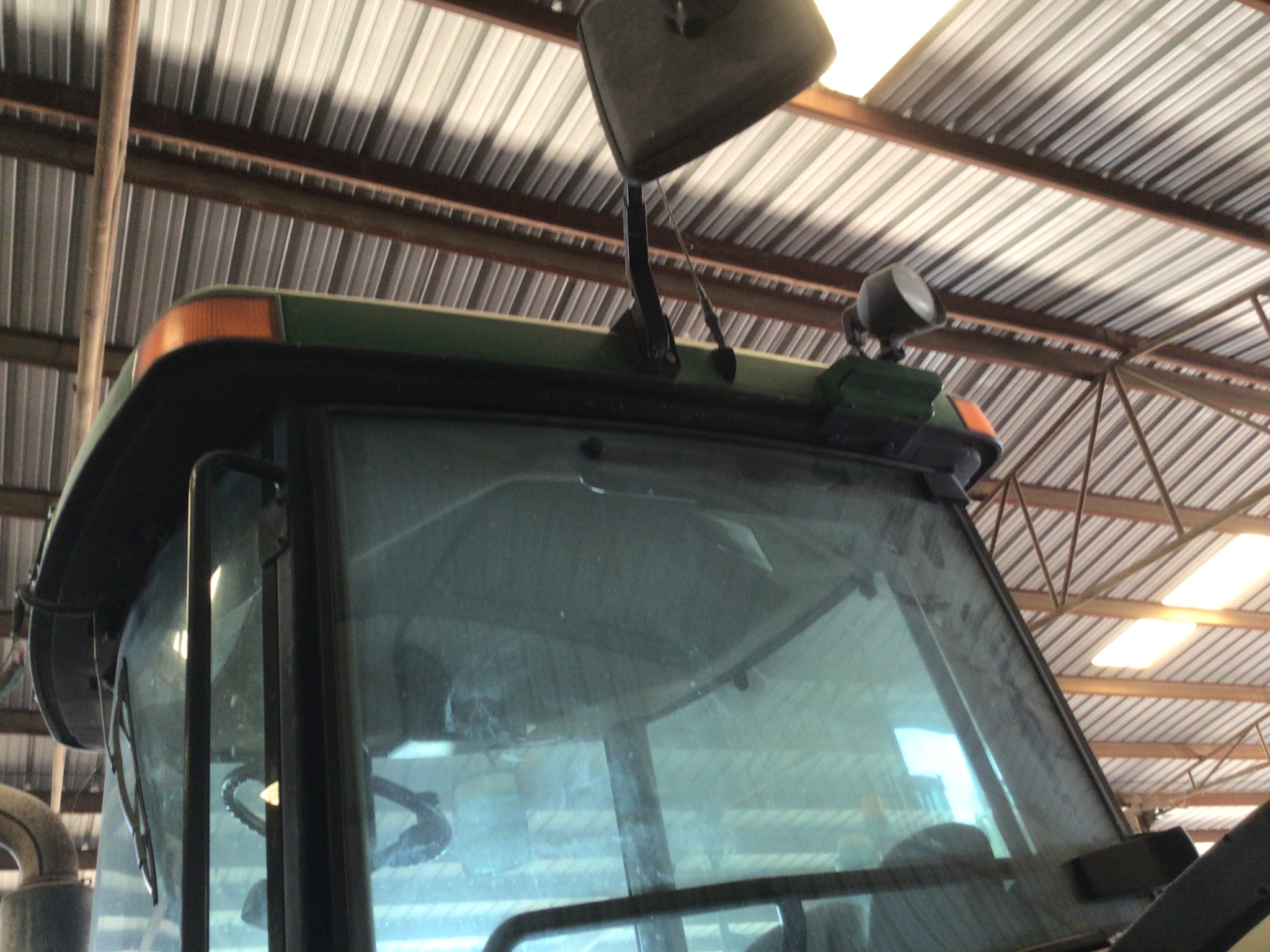 2002 John Deere 8520 Image 6