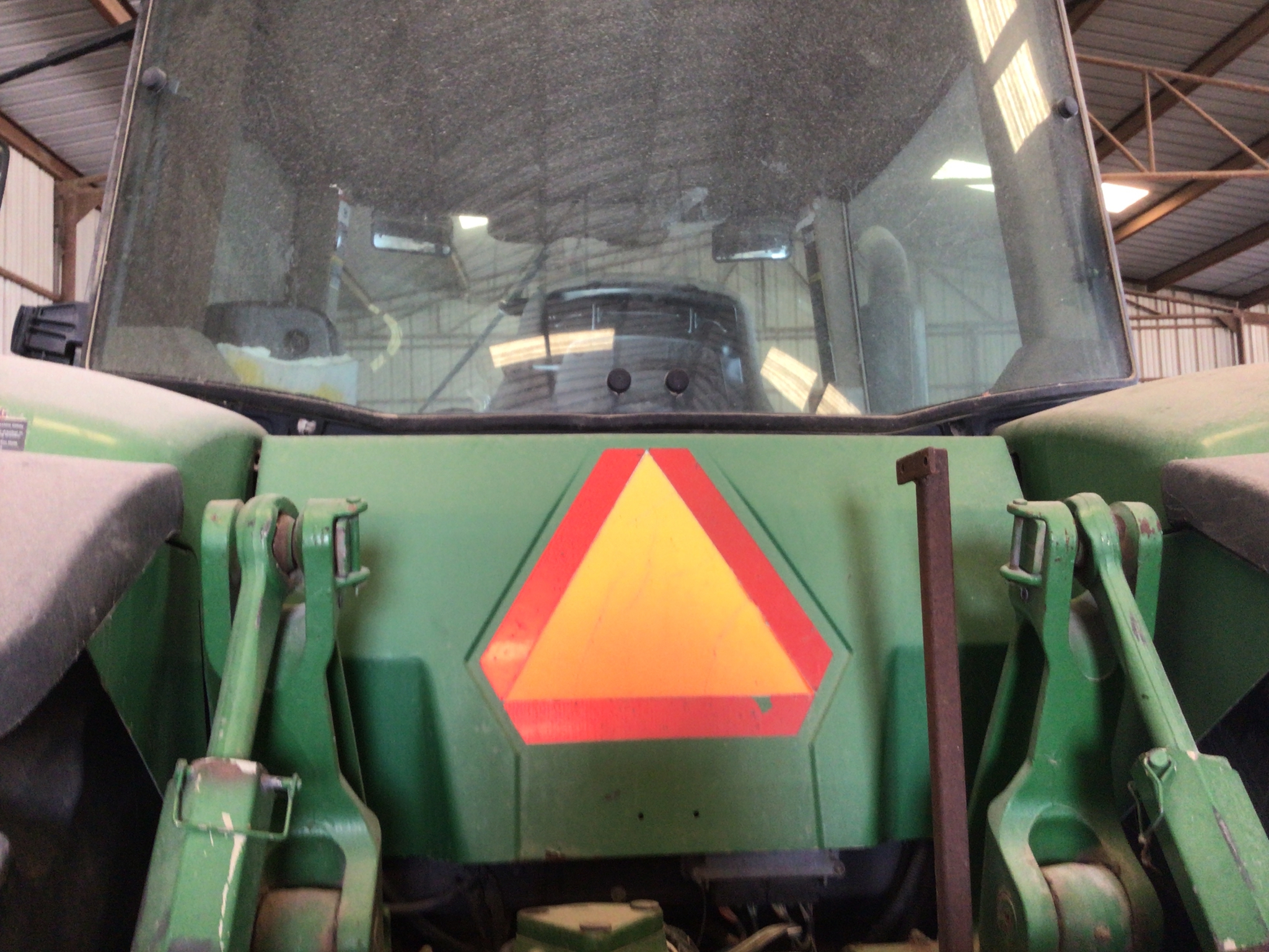 2002 John Deere 8520 Image 8