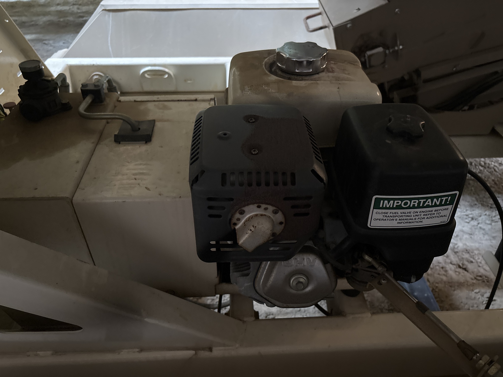 Used 2013 Unverferth 3750 Tender Carts at Koenig Equipment in Franklin, IN - PhotoXL5