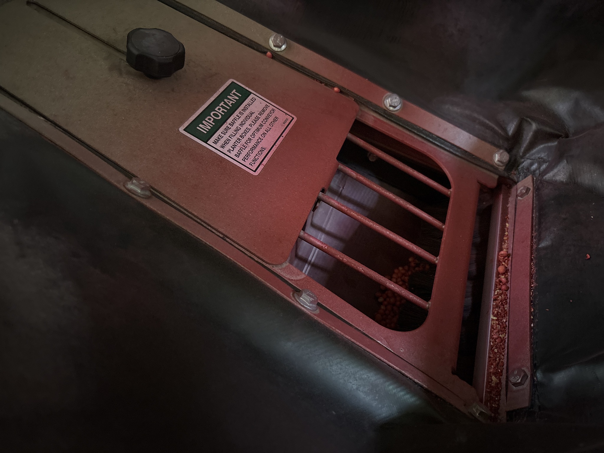 Used 2013 Unverferth 3750 Tender Carts at Koenig Equipment in Franklin, IN - PhotoXL16