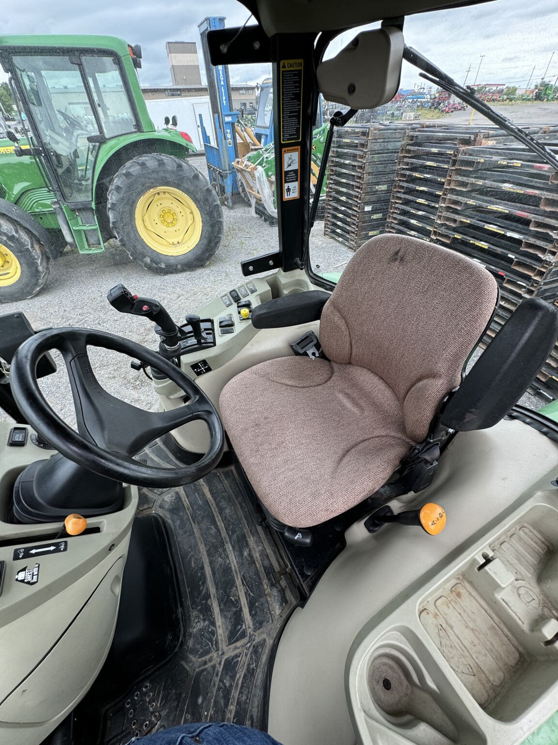 2010 John Deere 4720 Image 5