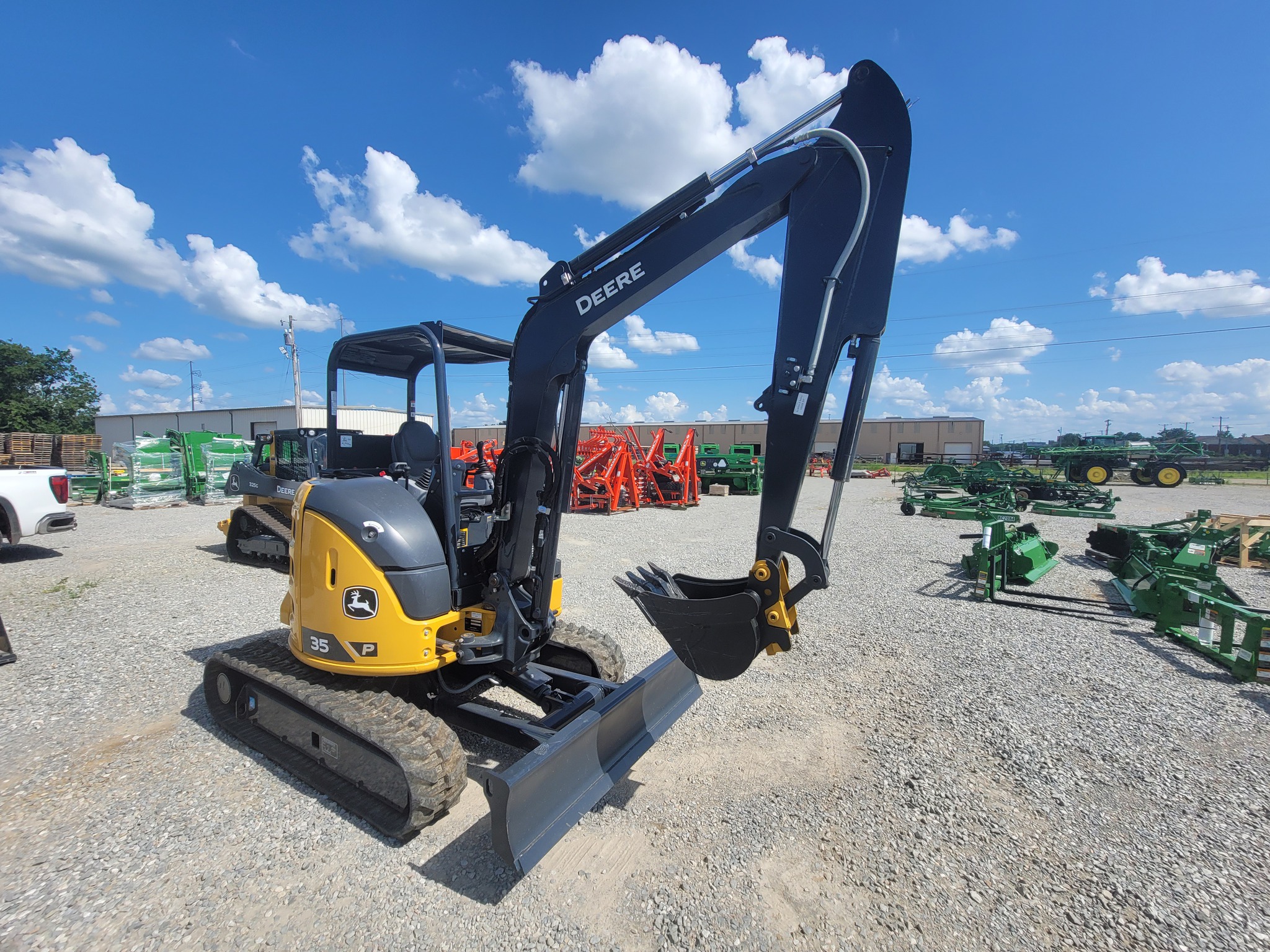 2024 John Deere 35 P Image 5