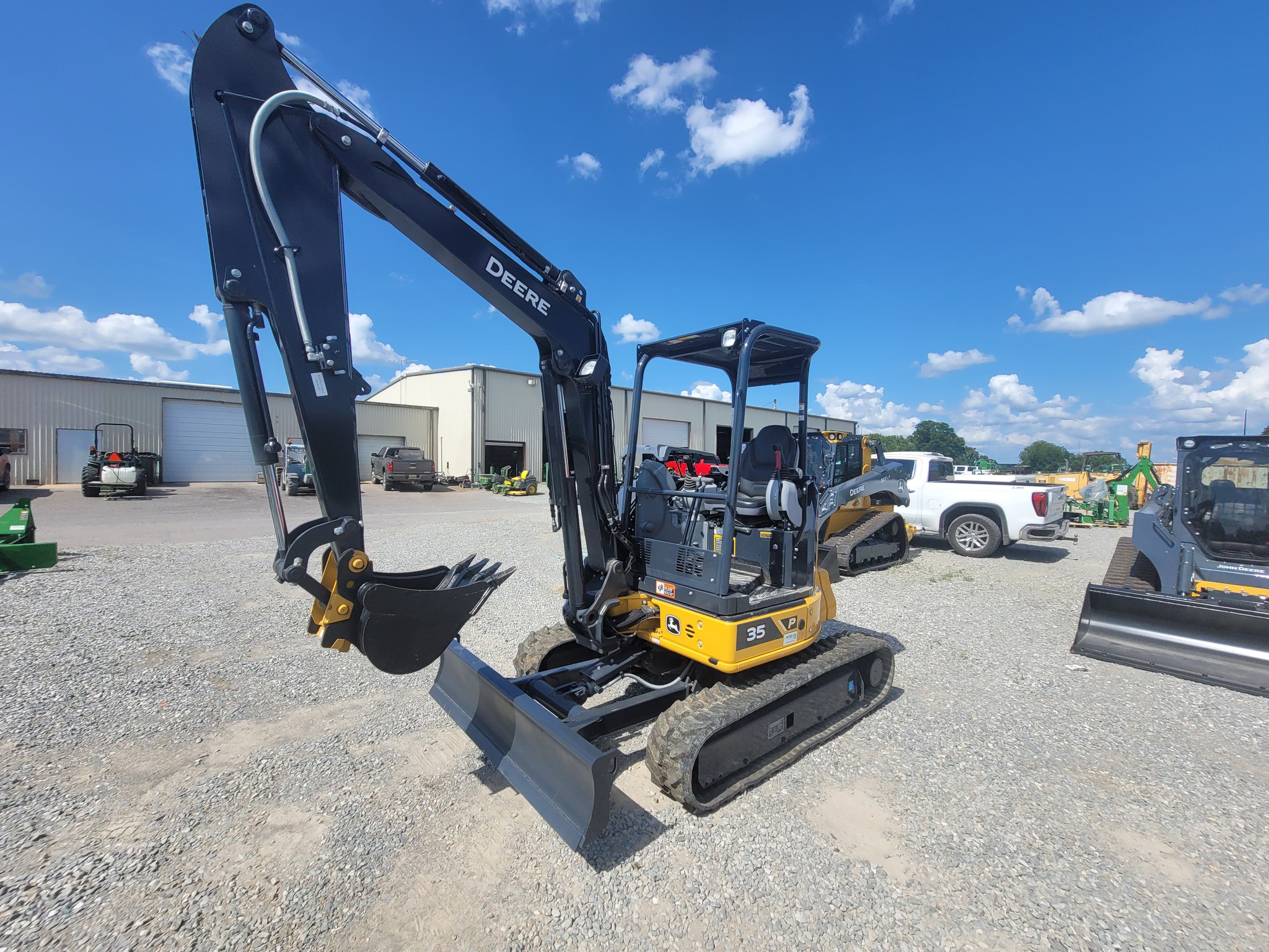 2024 John Deere 35 P Image 3