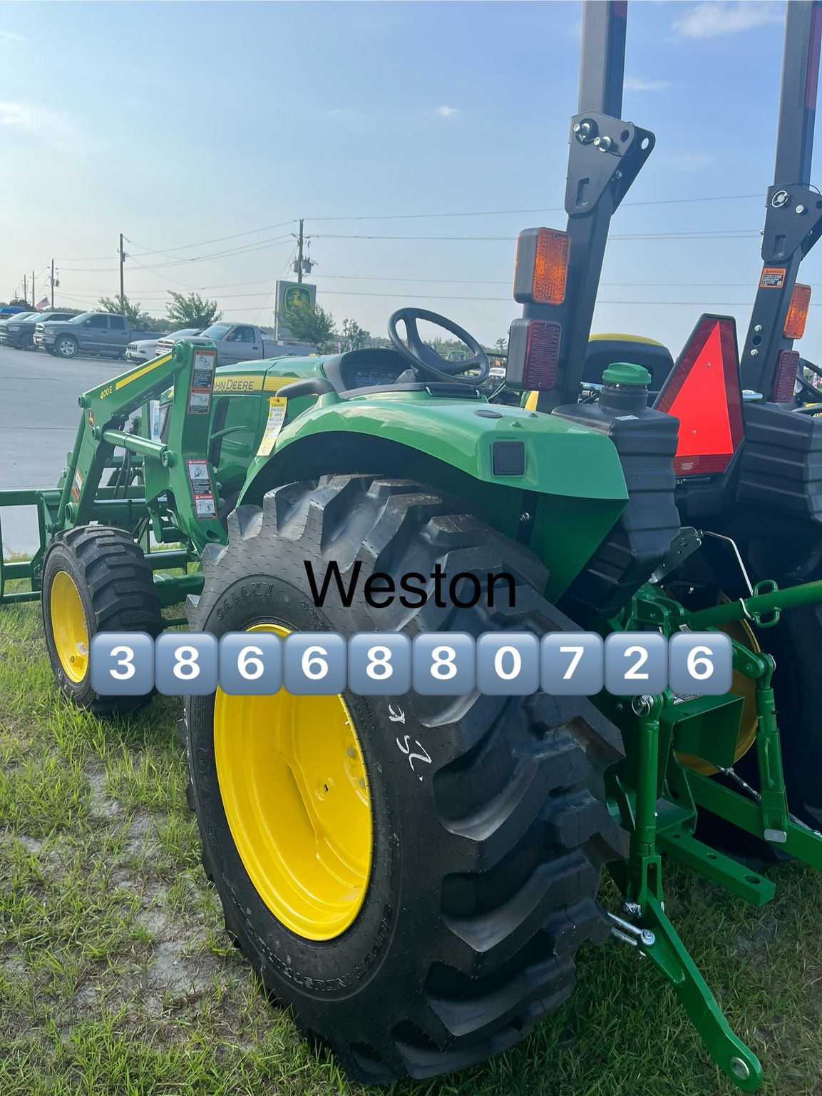 2025 John Deere 4044M Image 3